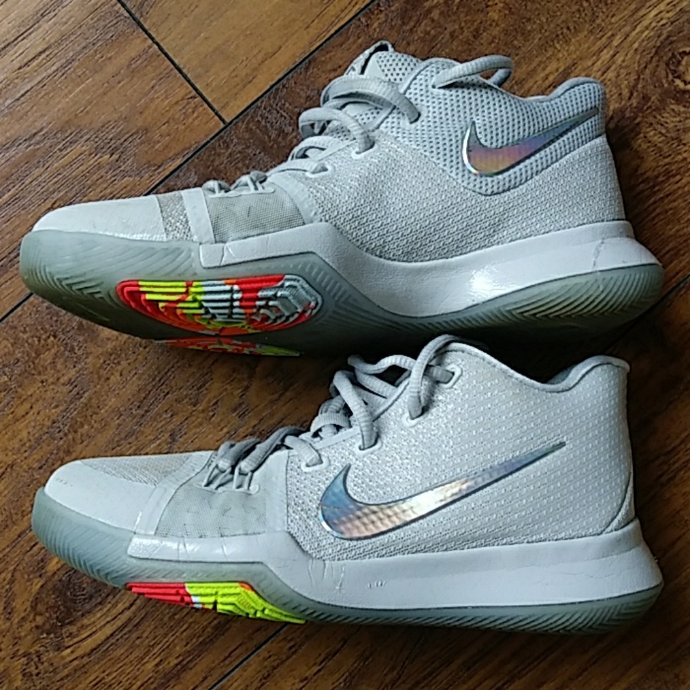 Nike Kyrie Irving basketball shoes
